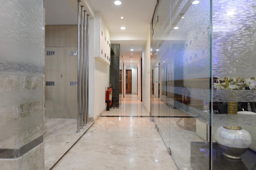 โกลเดน แอปเปิ้ล บูทีค โฮเต็ล Hotel โกลกาตา ภายนอก รูปภาพ