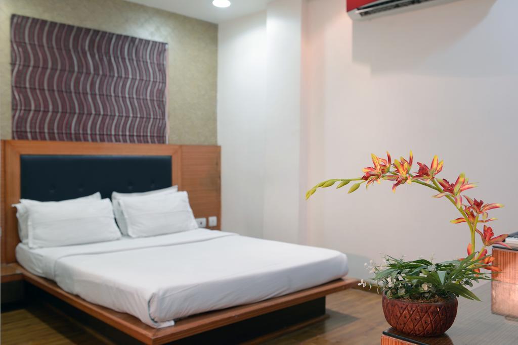 โกลเดน แอปเปิ้ล บูทีค โฮเต็ล Hotel โกลกาตา ภายนอก รูปภาพ