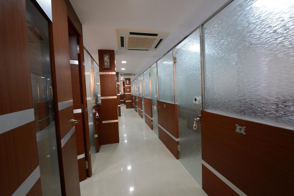 โกลเดน แอปเปิ้ล บูทีค โฮเต็ล Hotel โกลกาตา ภายนอก รูปภาพ